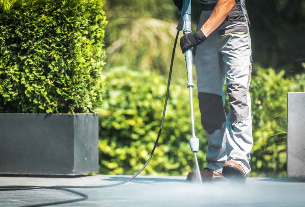 Best Pool Deck Cleaning in Center, TX